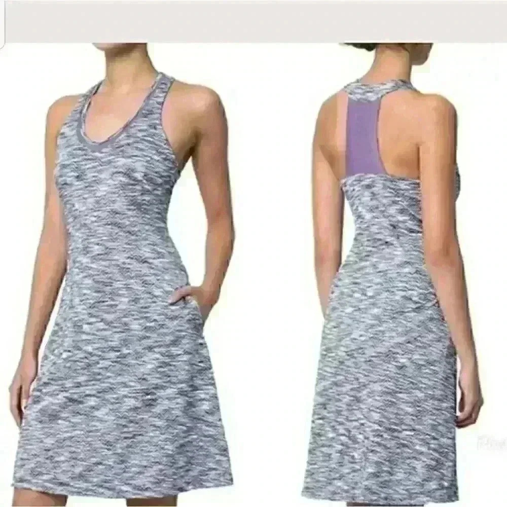 TRAVEL DRESS SIZE MEDIUM 